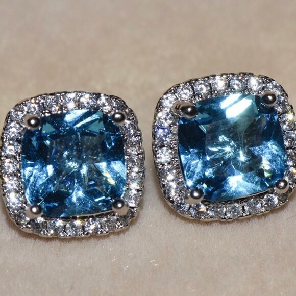 💙 NEW stunning aquamarine stud earrings 💙 - Picture 2 of 4
